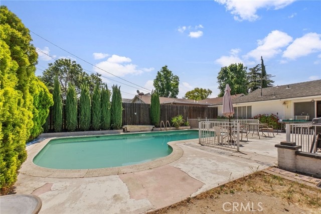 319 E Deodar Street, Ontario CA: https://media.crmls.org/medias/128b8e8e-a9bf-47cd-ac4b-ad66e44961f3.jpg