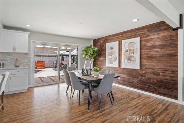 906 E Chalynn Avenue, Orange CA: https://media.crmls.org/medias/128babdb-171a-4bfb-9008-7a15ea52b72e.jpg