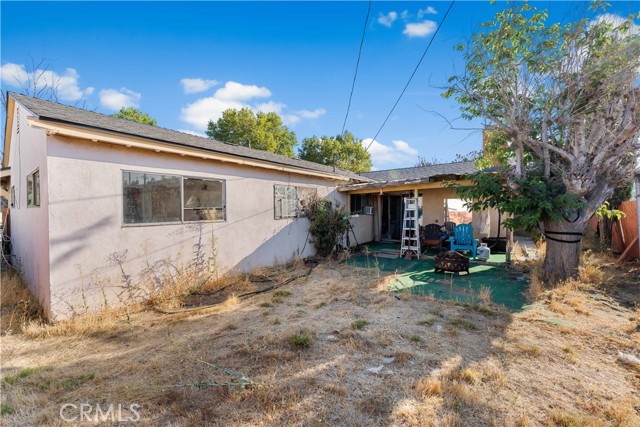 22038 Alamogordo Road, Saugus CA: https://media.crmls.org/medias/128bf1ce-85ed-40c7-8f9d-4035163b90bb.jpg