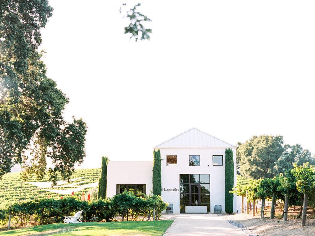 7735 Vineyard Drive, Paso Robles, CA 93446