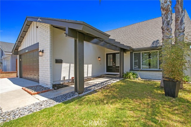 Detail Gallery Image 2 of 27 For 14822 Foxcroft Rd, Tustin,  CA 92780 - 3 Beds | 2/1 Baths