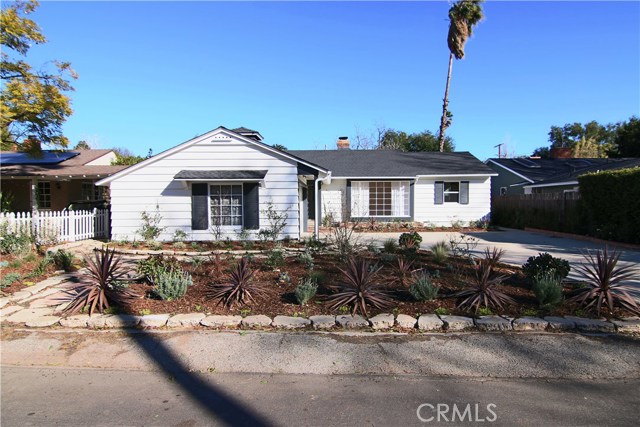 Detail Gallery Image 2 of 34 For 5434 Ventura Canyon Ave, Sherman Oaks,  CA 91401 - 3 Beds | 2 Baths