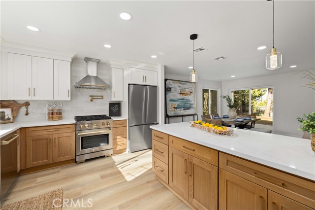 Detail Gallery Image 11 of 39 For 329 E Lago Lindo Rd, Palmdale,  CA 93550 - 3 Beds | 4 Baths