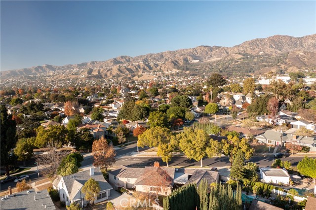 Detail Gallery Image 49 of 51 For 1021 East Ave, Burbank,  CA 91504 - 2 Beds | 2/1 Baths