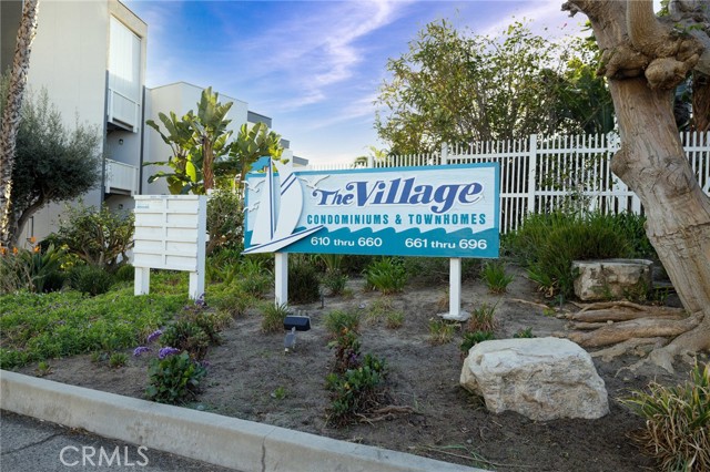 610 The Village, Redondo Beach, California 90277, ,Residential,Sold,The Village,SB22043671