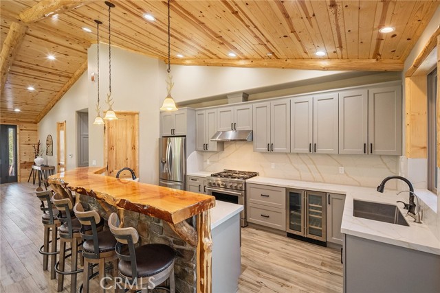 1658 Tuolumne Road, Big Bear City CA: https://media.crmls.org/medias/128e2afe-5030-40c0-9f30-fa0f1c268075.jpg