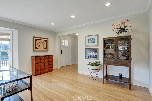 Detail Gallery Image 8 of 52 For 3902 North Marshall Way, Long Beach,  CA 90807 - 2 Beds | 1 Baths