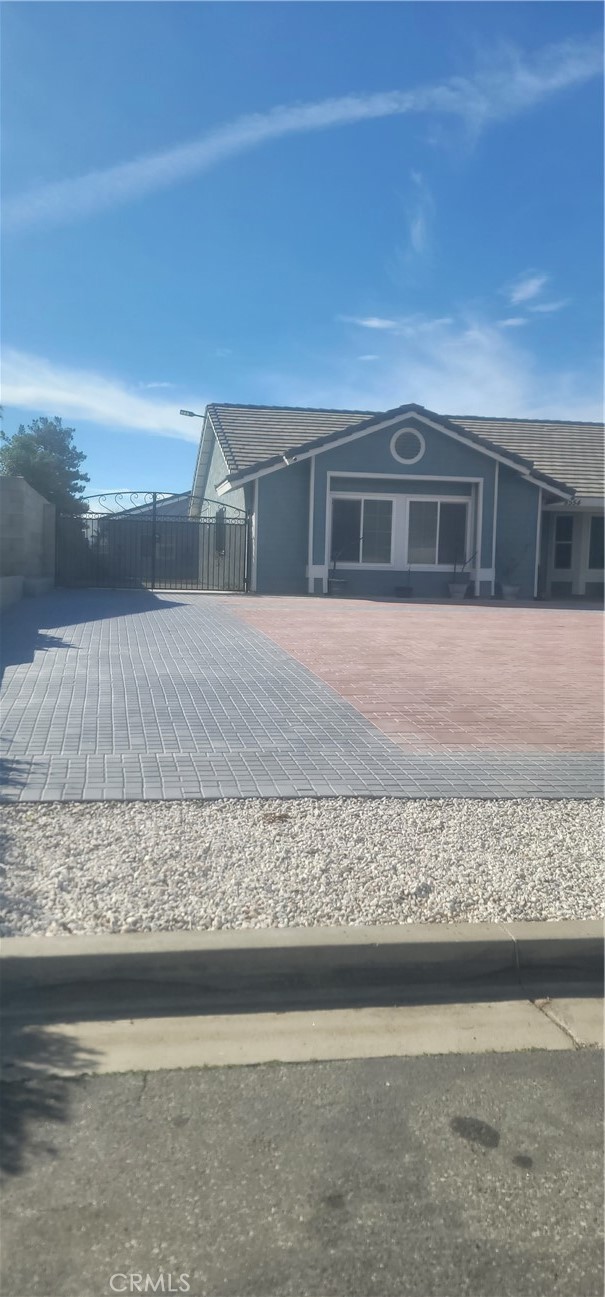 Front Image Thumbnail for CRIG26136063