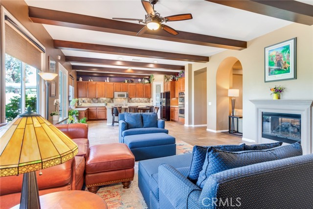 36235 Bay Hill Drive, Beaumont CA: https://media.crmls.org/medias/128e6fe6-fad6-4d22-9a22-f54bfca183f1.jpg