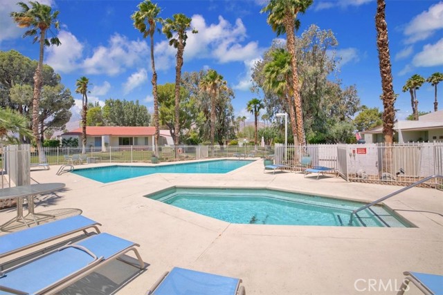 Detail Gallery Image 37 of 41 For 2510 N Whitewater Club Dr #C,  Palm Springs,  CA 92262 - 2 Beds | 2 Baths