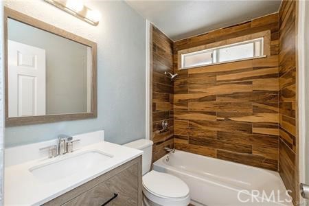 18610 Casaba Rd, Adelanto CA: https://media.crmls.org/medias/128f1936-fdcd-41bc-9425-816310556a2a.jpg