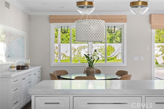 Detail Gallery Image 33 of 73 For 1606 Lincoln Ln, Newport Beach,  CA 92660 - 5 Beds | 3/1 Baths
