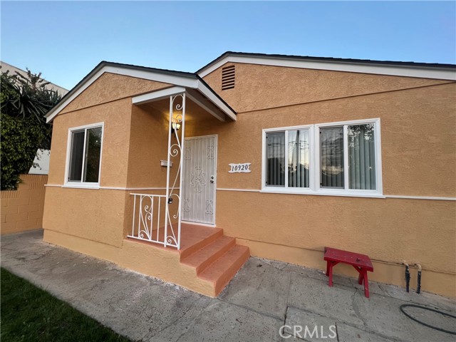 10920 Aletta Avenue, Culver City CA: https://media.crmls.org/medias/12914411-cc0e-4b13-a3b9-b7338660ce28.jpg