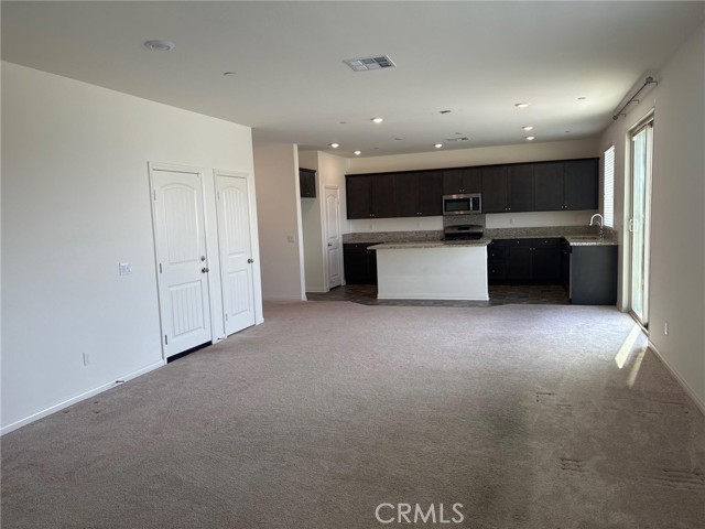 6598 Smith Rock Court, Jurupa Valley CA: https://media.crmls.org/medias/1291e83e-389f-44d7-b35d-f7cf25df7451.jpg