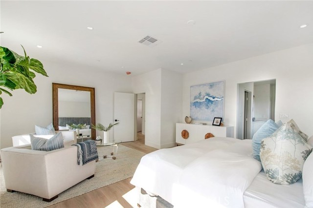 Detail Gallery Image 7 of 19 For 302 Cabrillo St, Costa Mesa,  CA 92627 - 4 Beds | 3 Baths