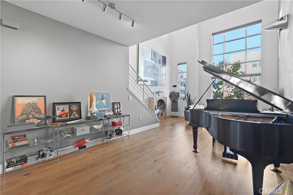 1292bc51 Dfd5 4549 Bb87 E84b3f2198a6