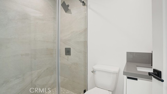 Detail Gallery Image 9 of 39 For 1215 N. Kingsley Dr #1215 1/2,  Los Angeles,  CA 90029 - 4 Beds | 4/1 Baths