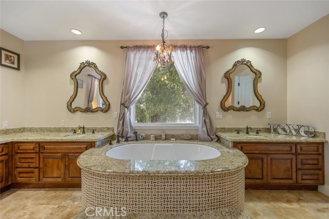 Detail Gallery Image 44 of 62 For 21120 Placerita Canyon Rd, Newhall,  CA 91321 - 5 Beds | 6 Baths
