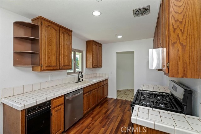 Detail Gallery Image 30 of 74 For 7150 Clydesdale, Highland,  CA 92346 - 4 Beds | 3 Baths