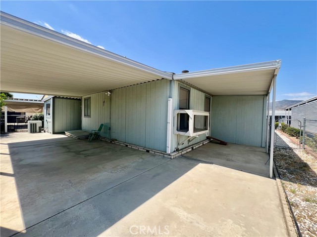 24600 Mountain Ave, Hemet CA: https://media.crmls.org/medias/1294278c-4a3f-46a2-b69d-45e9e30705b8.jpg