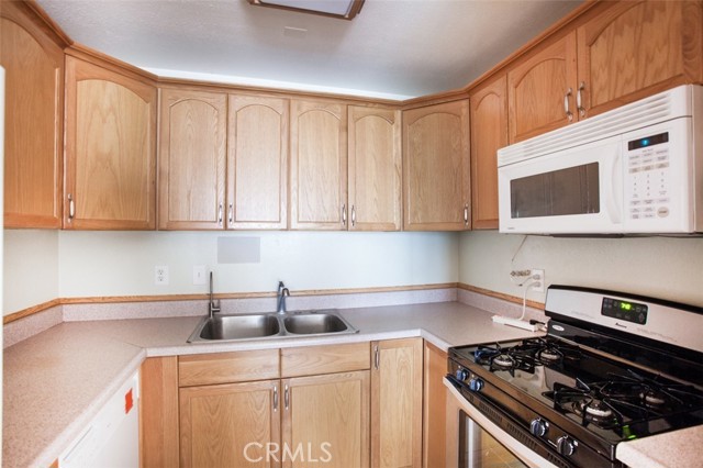 Detail Gallery Image 4 of 26 For 22733 Lakeway Dr #356,  Diamond Bar,  CA 91765 - 2 Beds | 1 Baths