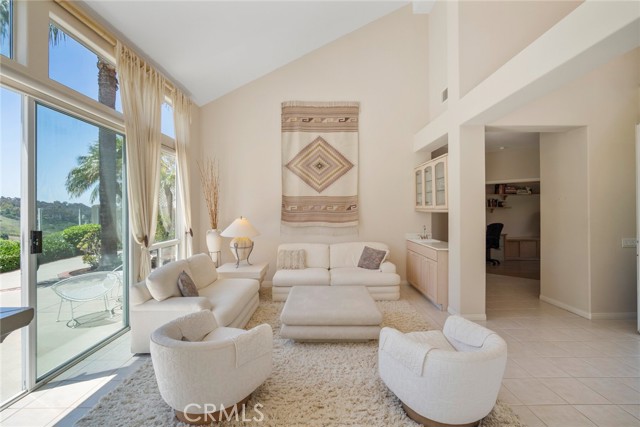 48 Siena, Laguna Niguel CA: https://media.crmls.org/medias/1294a8dc-1acd-45d7-bce4-b9d963624751.jpg