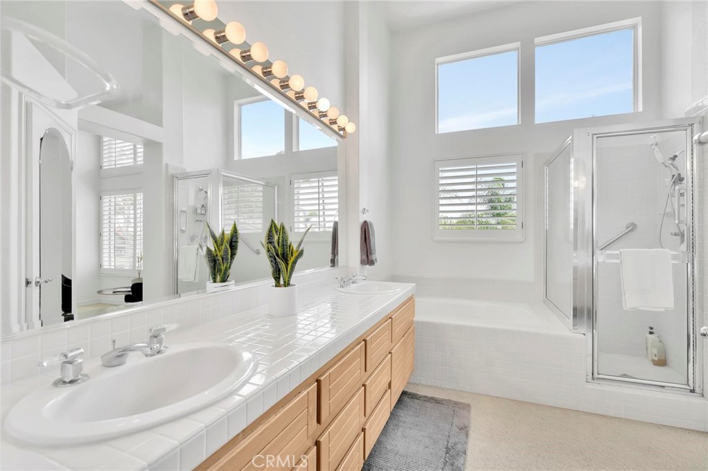 5693 Spinnaker Bay Drive