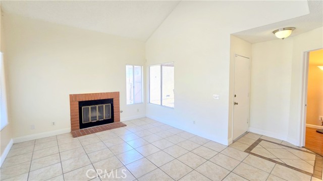 7960 Eugenia Avenue, Fontana CA: https://media.crmls.org/medias/1296aa17-57cb-4c21-8331-5e703df92847.jpg