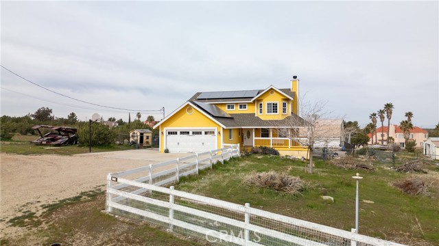 Detail Gallery Image 2 of 61 For 957 Sierra Hills Ln, Palmdale,  CA 93550 - 3 Beds | 2 Baths