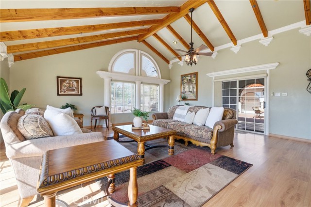 Detail Gallery Image 17 of 44 For 29952 Louis Ave, Canyon Country,  CA 91351 - 5 Beds | 4 Baths