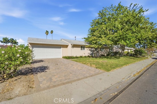 Detail Gallery Image 2 of 14 For 1573 Casarin Ave, Simi Valley,  CA 93065 - 4 Beds | 2 Baths