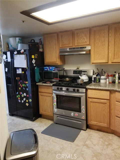 Detail Gallery Image 5 of 16 For 426 N Maryland Ave #103,  Glendale,  CA 91206 - 2 Beds | 2 Baths