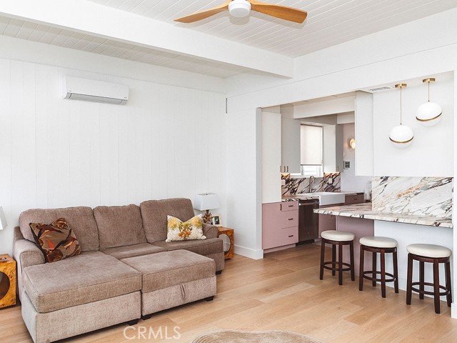 Detail Gallery Image 2 of 17 For 989 La Mirada, Laguna Beach,  CA 92651 - 3 Beds | 2 Baths