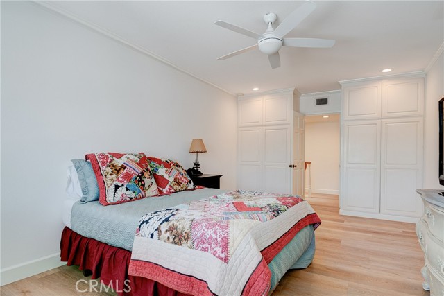 5309 River Avenue, Newport Beach CA: https://media.crmls.org/medias/12994028-1871-4fac-b962-e6676f013781.jpg