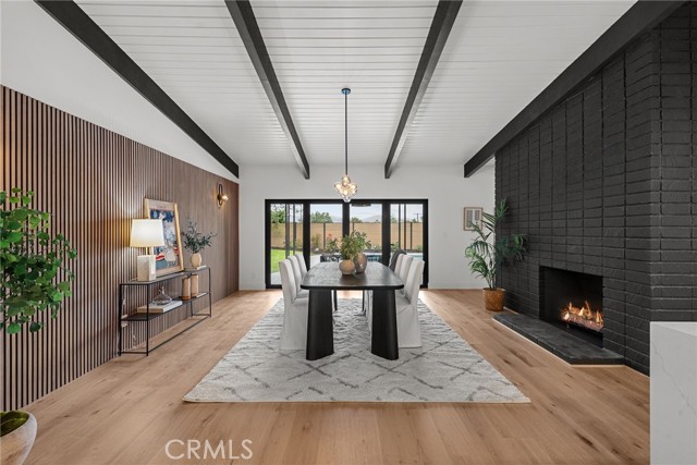24201 Caris Street, Woodland Hills CA: https://media.crmls.org/medias/1299c7b1-f3ec-4a40-9035-ab497001ecda.jpg