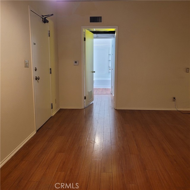 Detail Gallery Image 12 of 13 For 11041 La Maida St #8,  North Hollywood,  CA 91601 - 2 Beds | 2 Baths