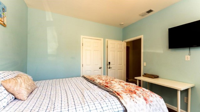 Detail Gallery Image 9 of 52 For 1292 Plum St, San Jose,  CA 95110 - 4 Beds | 4/1 Baths