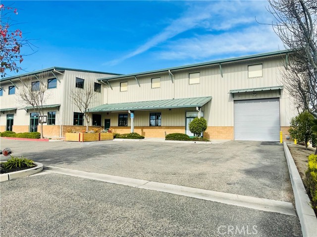 178 Suburban Road, San Luis Obispo, California 93401, ,Commercial Lease,For Rent,178 Suburban Road,CRSC25021085