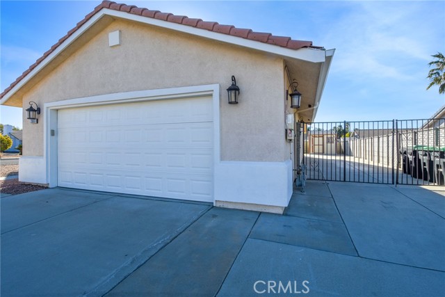 Detail Gallery Image 3 of 29 For 2965 Joshua Way, Hemet,  CA 92545 - 3 Beds | 2 Baths