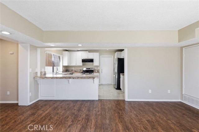 Detail Gallery Image 14 of 61 For 1420 Timberlane, Riverside,  CA 92506 - 5 Beds | 4 Baths