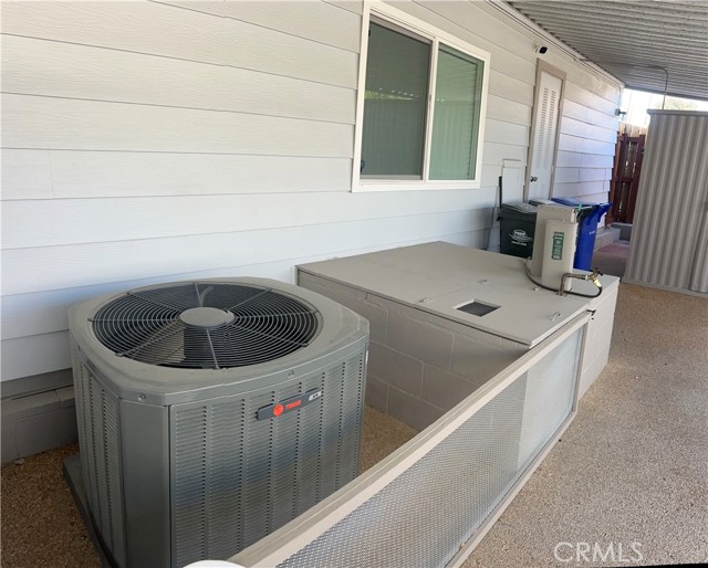 96 Calle De Espacio, Palm Springs CA: https://media.crmls.org/medias/129dc577-81c2-4d07-8d9d-f7ab22723e0e.jpg
