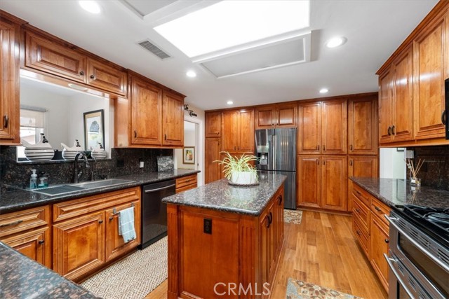 Detail Gallery Image 16 of 56 For 1040 Par Ave, Paso Robles,  CA 93446 - 3 Beds | 2/1 Baths