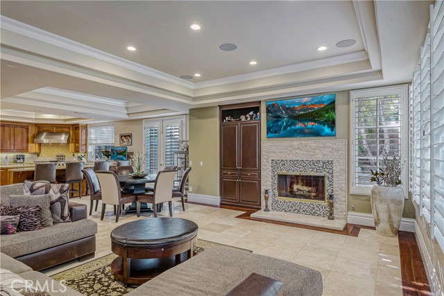 Detail Gallery Image 11 of 41 For 22505 La Quilla Dr, Chatsworth,  CA 91311 - 7 Beds | 8 Baths