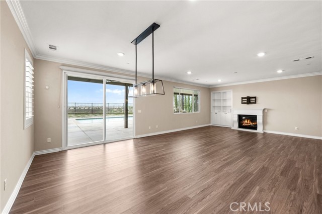 Image 18 of 75 For 45745 Altree Court