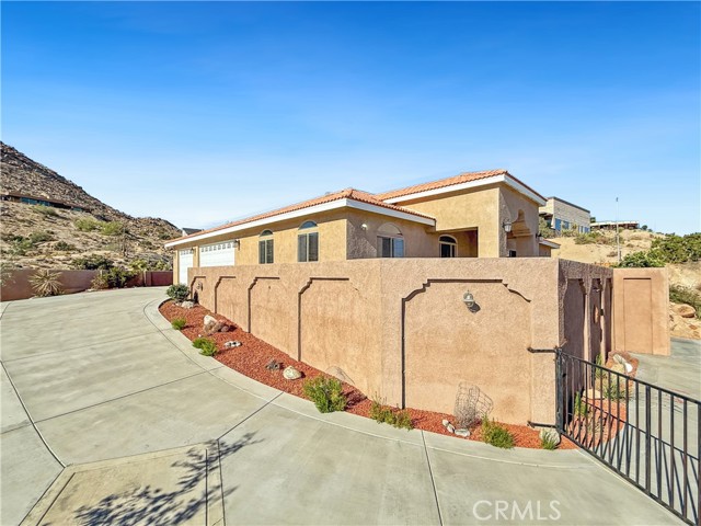 57466 Buena Suerte Road, Yucca Valley CA: https://media.crmls.org/medias/129f9170-b514-4d2f-8821-f2f29c8f6010.jpg