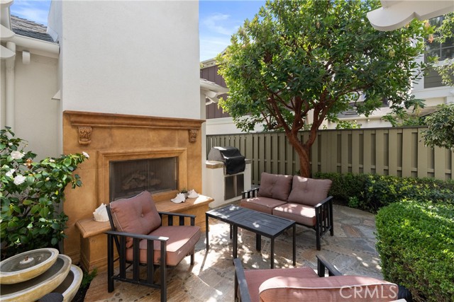 Detail Gallery Image 20 of 22 For 2501 Bungalow Pl #1,  Corona Del Mar,  CA 92625 - 2 Beds | 2/1 Baths