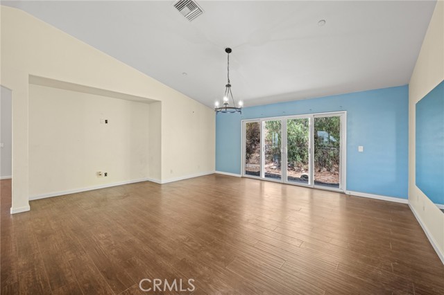 460 Pile Street, Ramona CA: https://media.crmls.org/medias/12a0e0ce-f256-4316-a578-edadcac2966c.jpg