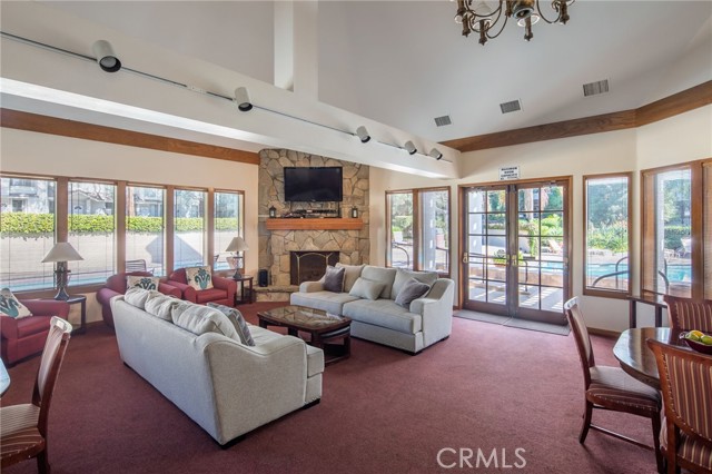 2555 Plaza Del Amo, Torrance CA: https://media.crmls.org/medias/12a0effc-4e0c-49cc-9c62-a35b1fd2262d.jpg