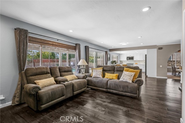 24301 Via Madrugada, Mission Viejo CA: https://media.crmls.org/medias/12a23b08-6520-4272-91f1-82f4f05f711b.jpg