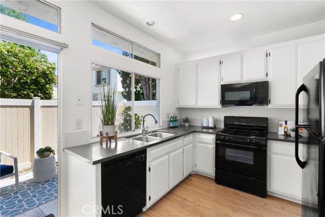 Detail Gallery Image 12 of 29 For 23622 Wakefield Ct #69,  Laguna Niguel,  CA 92677 - 2 Beds | 2/1 Baths